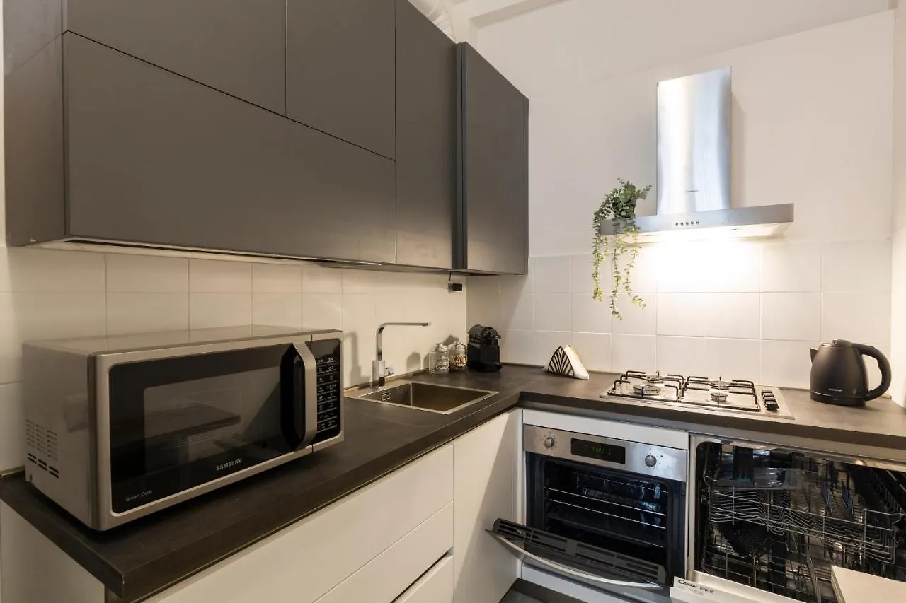 Apartament Just Home Sant'Agostino Mediolan
