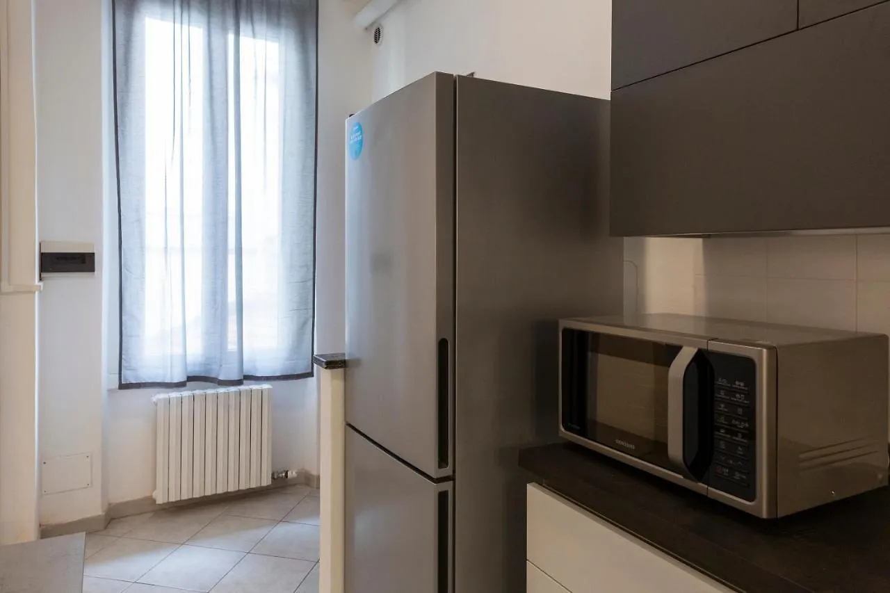 Apartament Just Home Sant'Agostino Mediolan